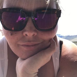 Meet your Posher, Alyssa